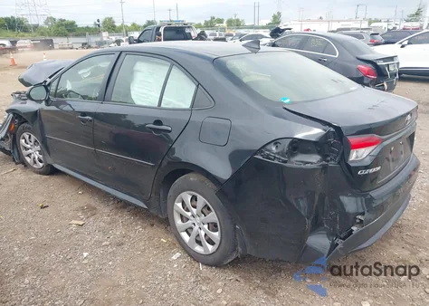 2021 Toyota Corolla Le z USA, uszkodzony, nr VIN JTDEPMAE1MJ174453